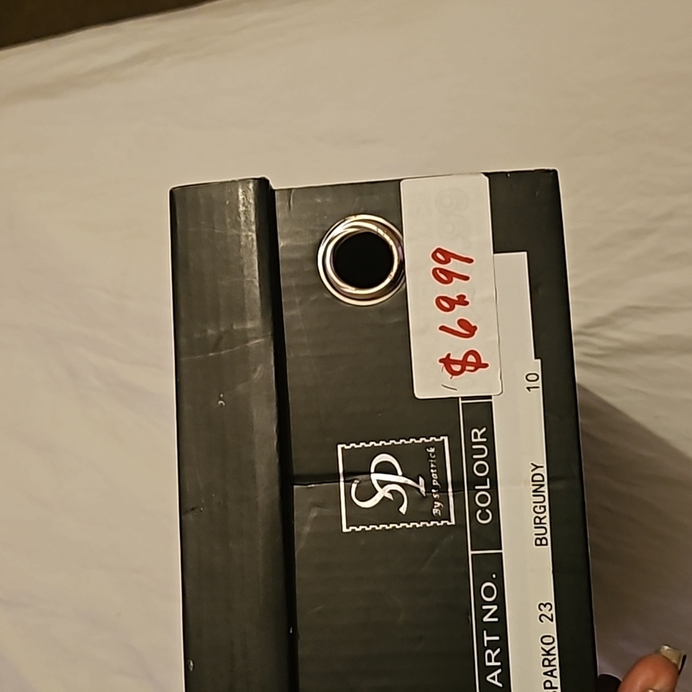 Shoes - Picture 5 of 5